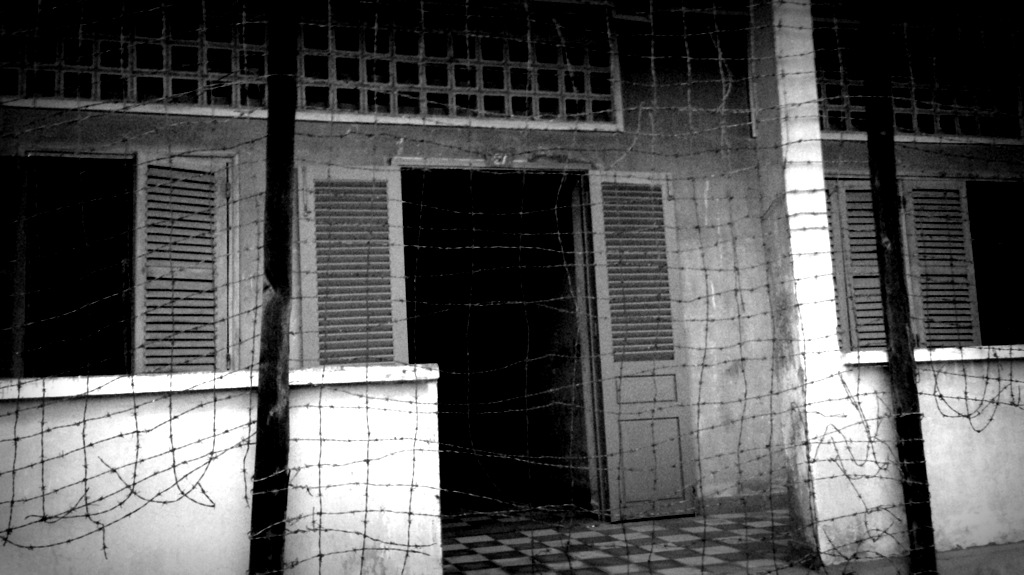 Visitando Phnom Penh: Killing Fields e Prisão Tuol Sleng