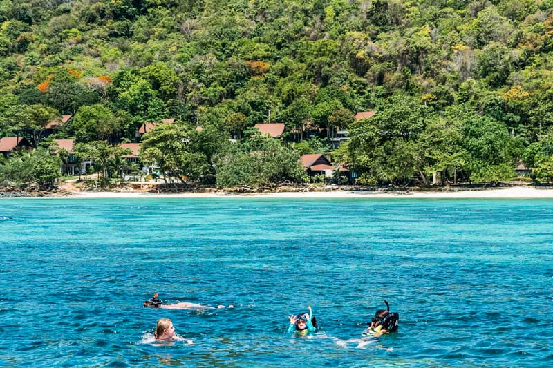 Snorkeling e mergulho de cilindro são as principais atividades em Koh Tao