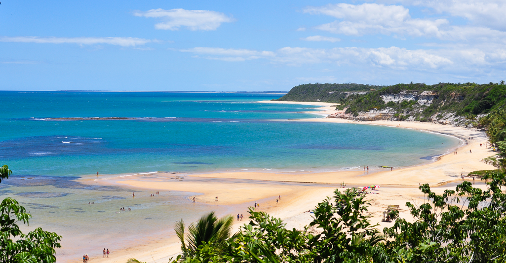 Conheça a Praia do Espelho, uma das mais bonitas do Brasil