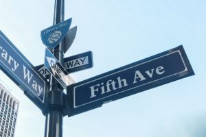 Placa da Fifth Ave em Nova York