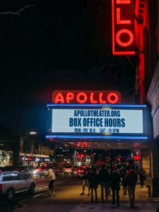 Fachada do Apollo Theater em Nova York