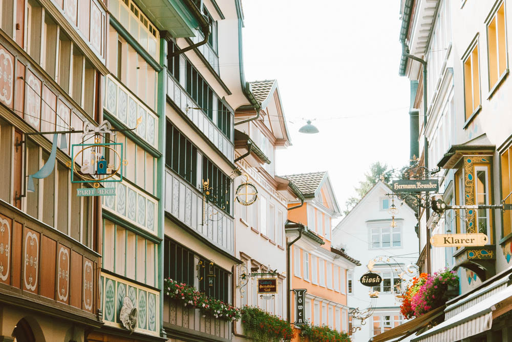 Appenzell (Suíça): conheça essa vila de paisagem singular e fortes tradições culturais rurais